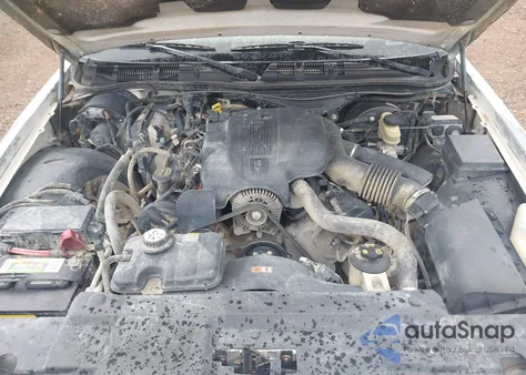 2004 Mercury Grand Marquis Ls z USA, uszkodzony, nr VIN 2MEFM75WX4X665191